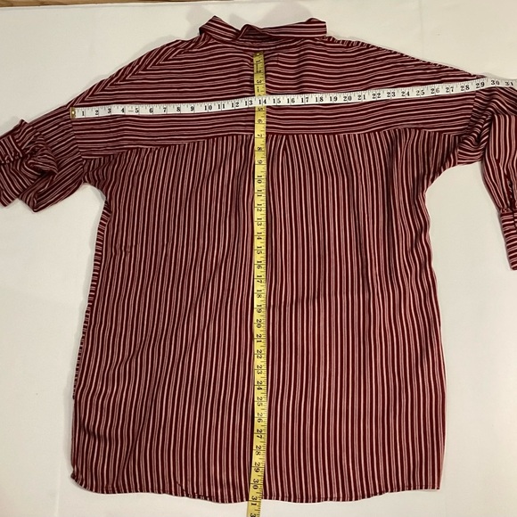 Vintage burgundy and white shirt with contrasting stripes. - Picture 5 of 7